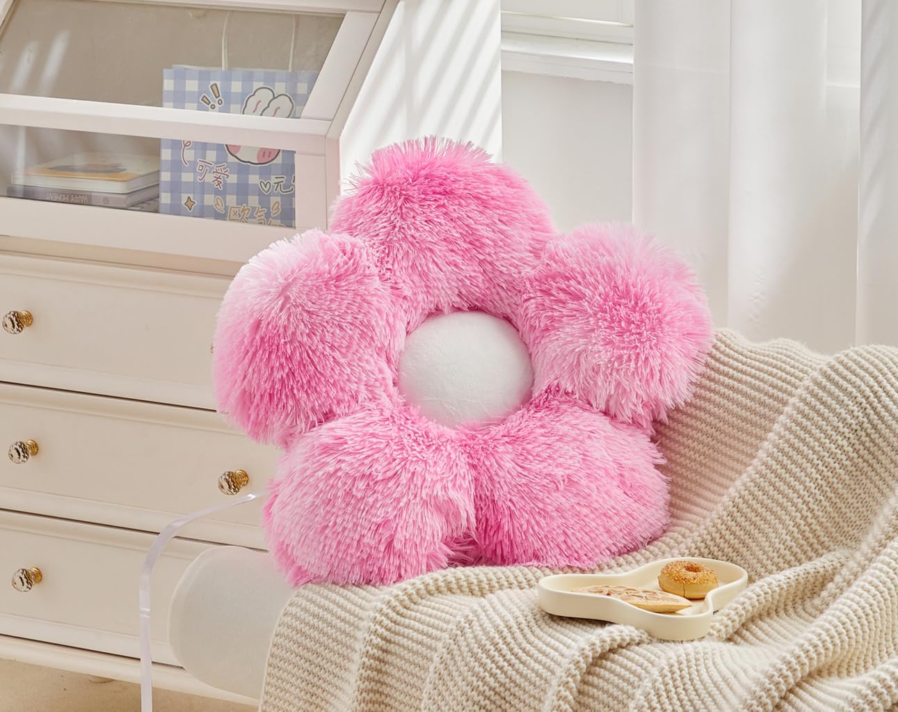 Faux Fur Pillow,Flower Shaped Throw Pillow Butt Cushion Flower Floor Pillow,Seating Cushion,Cute Room Decor & Plush Pillow for Bedroom Sofa Chair (19.7 Inches, Rainbow Purple)
