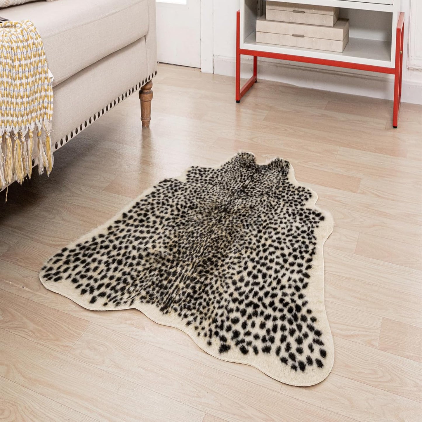 Leopard Print Rug, Faux Cowhide Cheetah Skin Rug Animal Printed Area Rug Carpet for Home Office, Livingroom, Bedroom