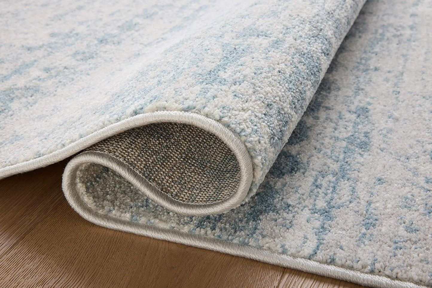 Loloi Kamala Collection KAM-04 Sky/Dove 5'-3" x 7'-9" Area Rug