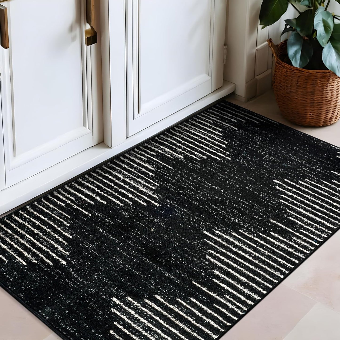 Rugshop Bohemian Stripe Stain Resistant High Traffic Living Room Kitchen Bedroom Dining Home Office Area Rug 5' x 7' Black